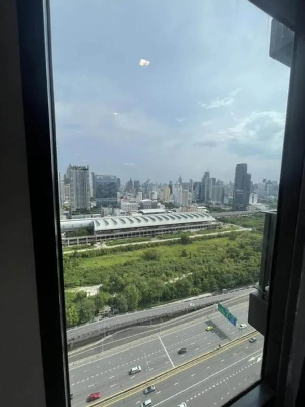 Property photos for Life Asoke Hype