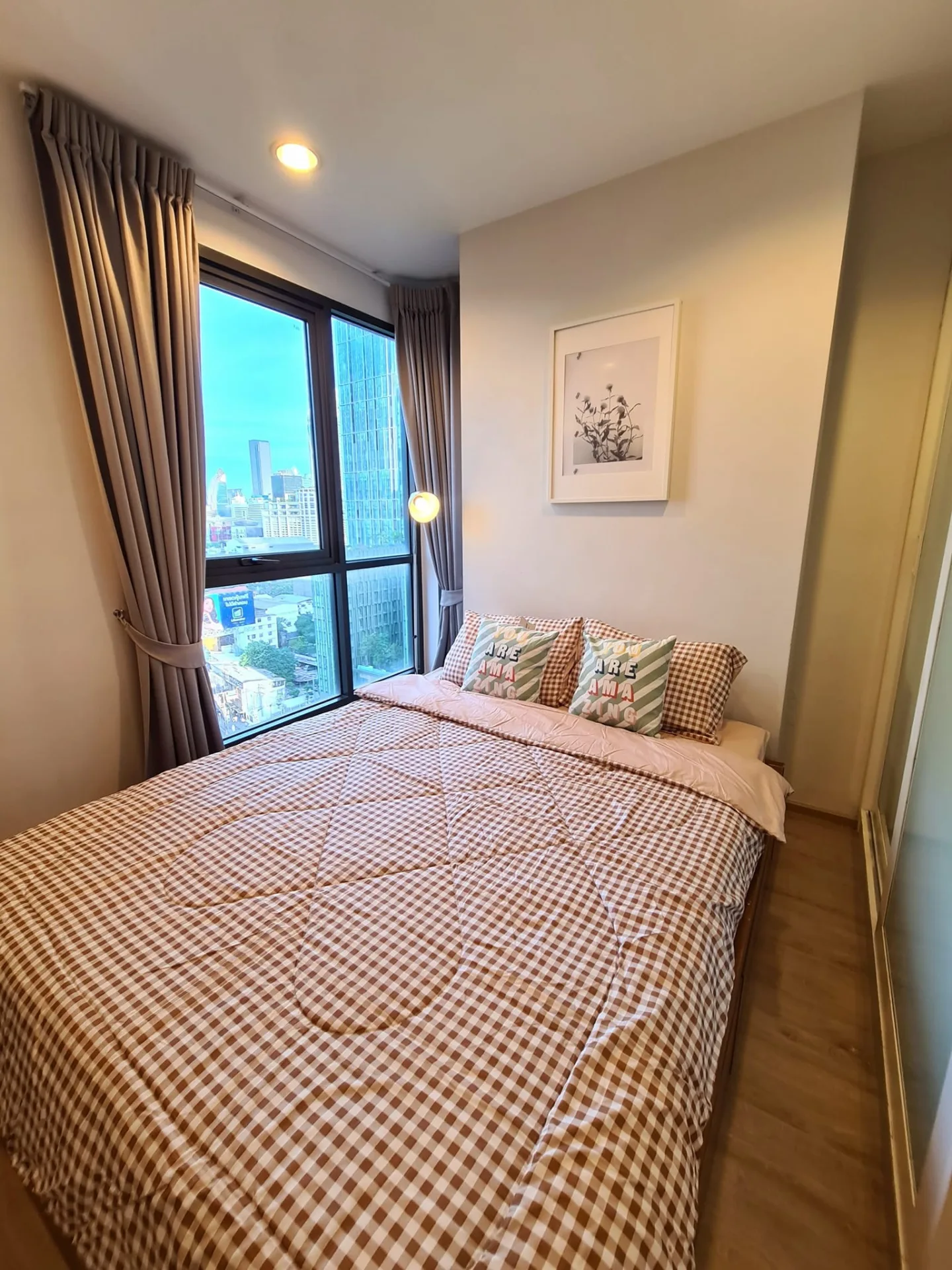 Property photos for Ideo Q Ratchathewi