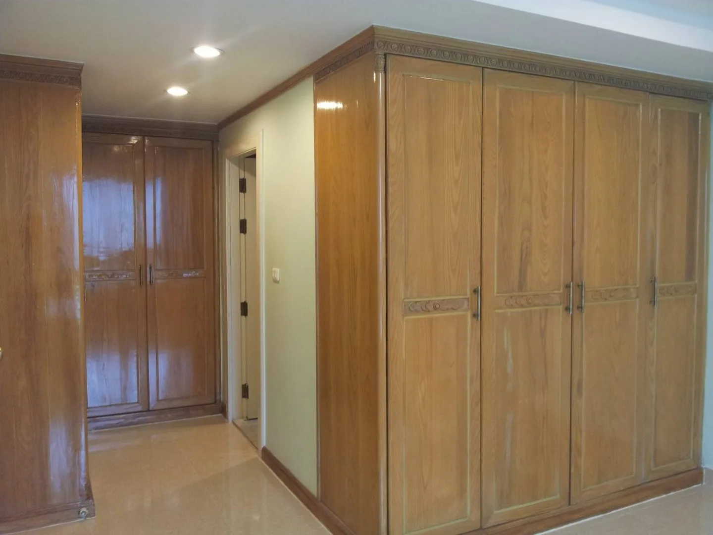 Property photos for Royal Castle