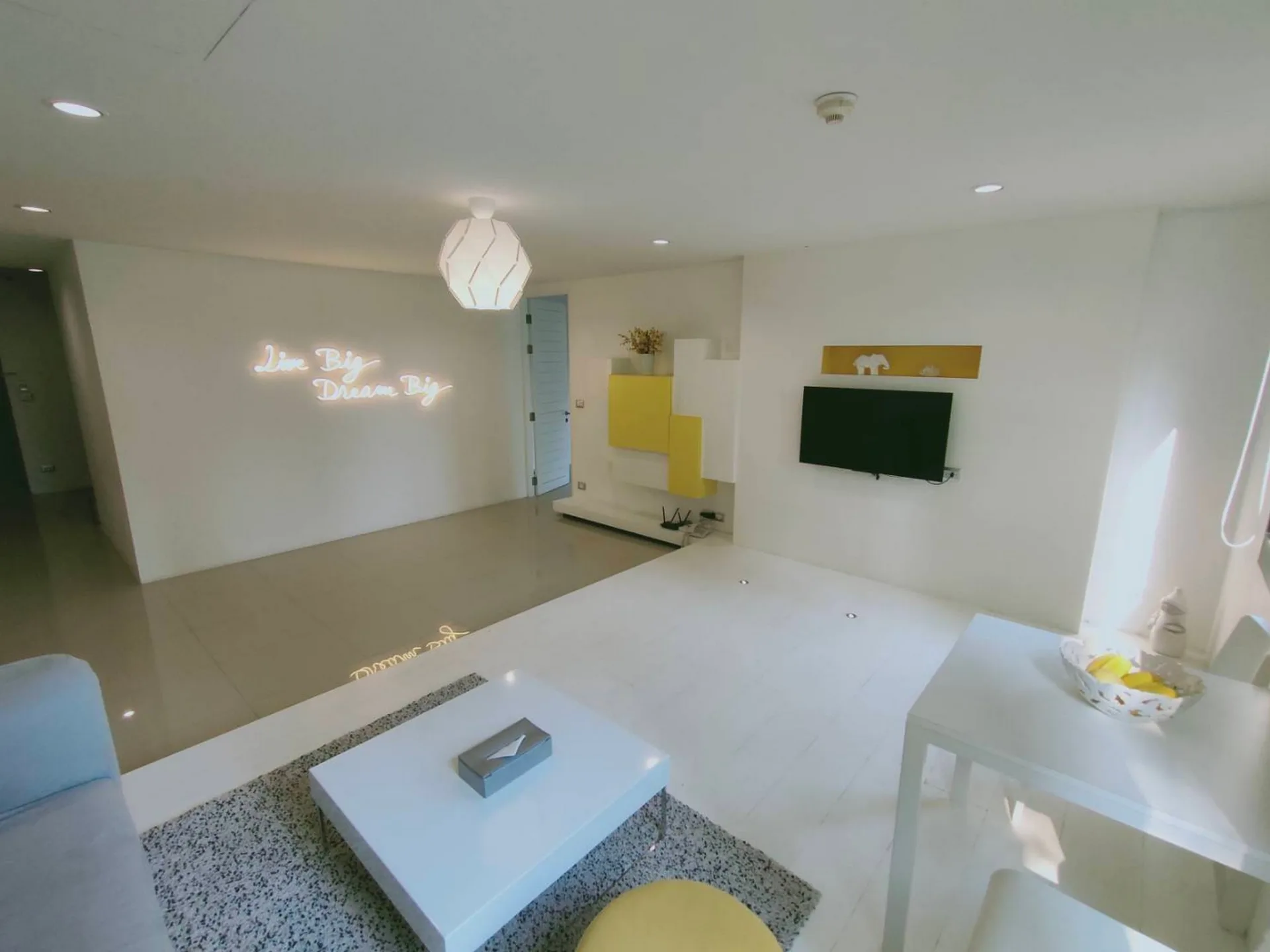 Property photos for Benviar Tonson Residence