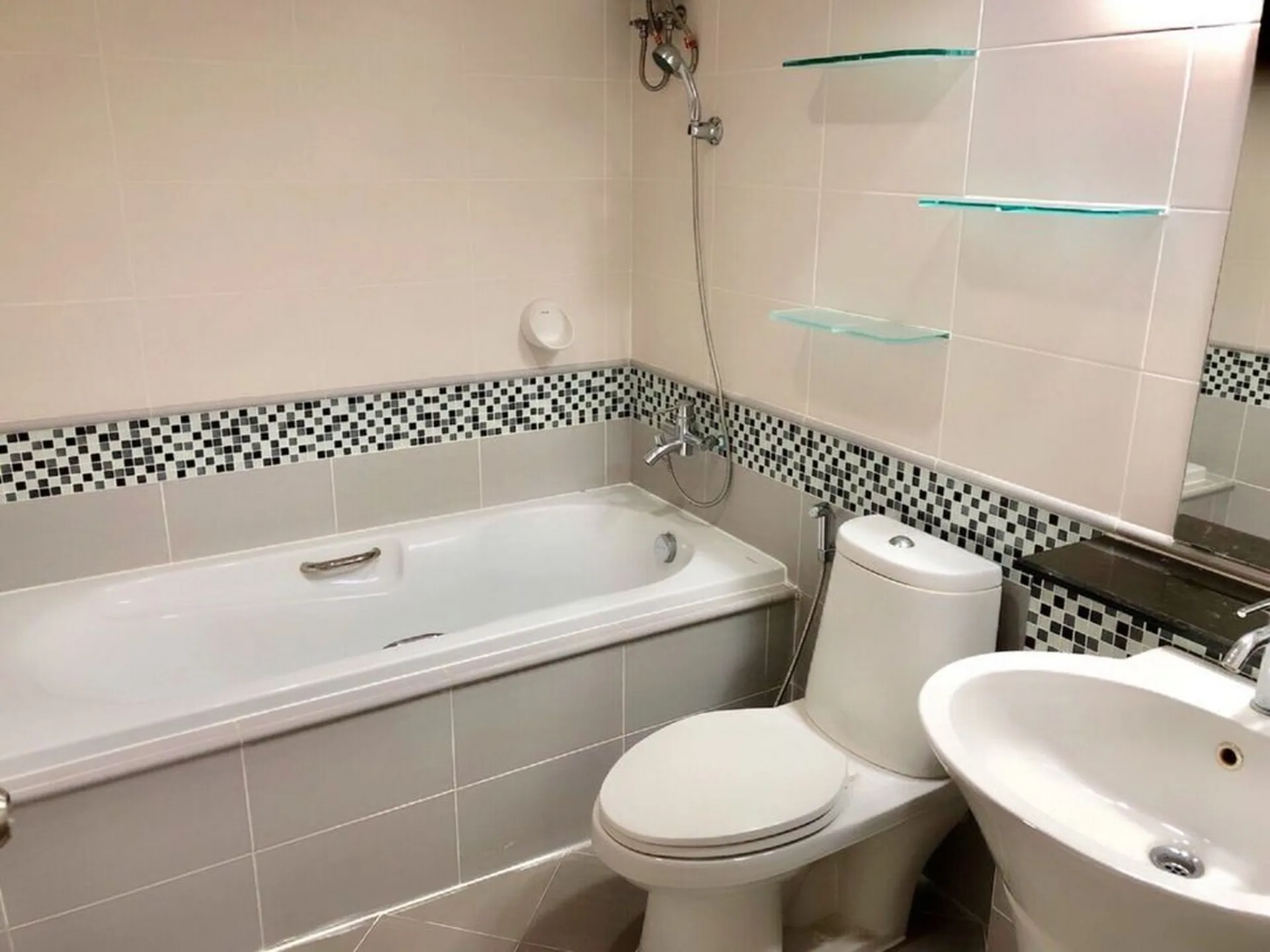 Property photos for The Waterford Sukhumvit 50 Onnut