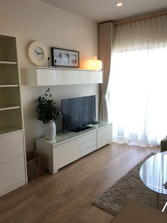 Property photos for Noble Refine