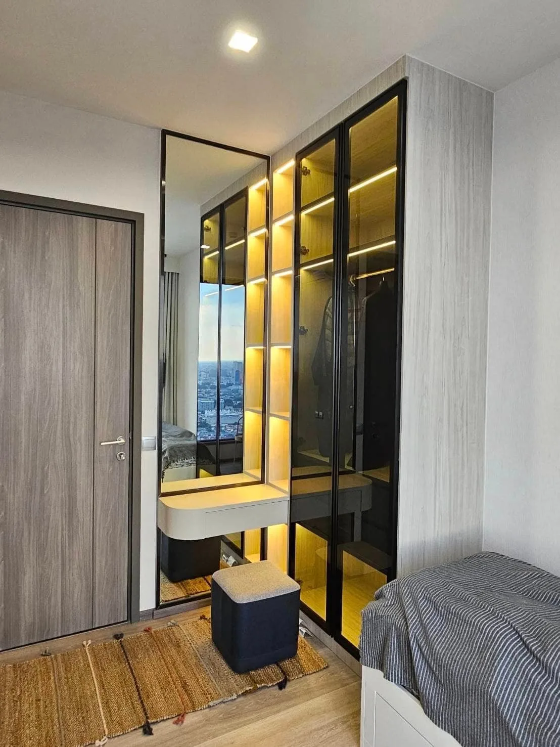 Property photos for Rhythm Charoenkrung Pavillion
