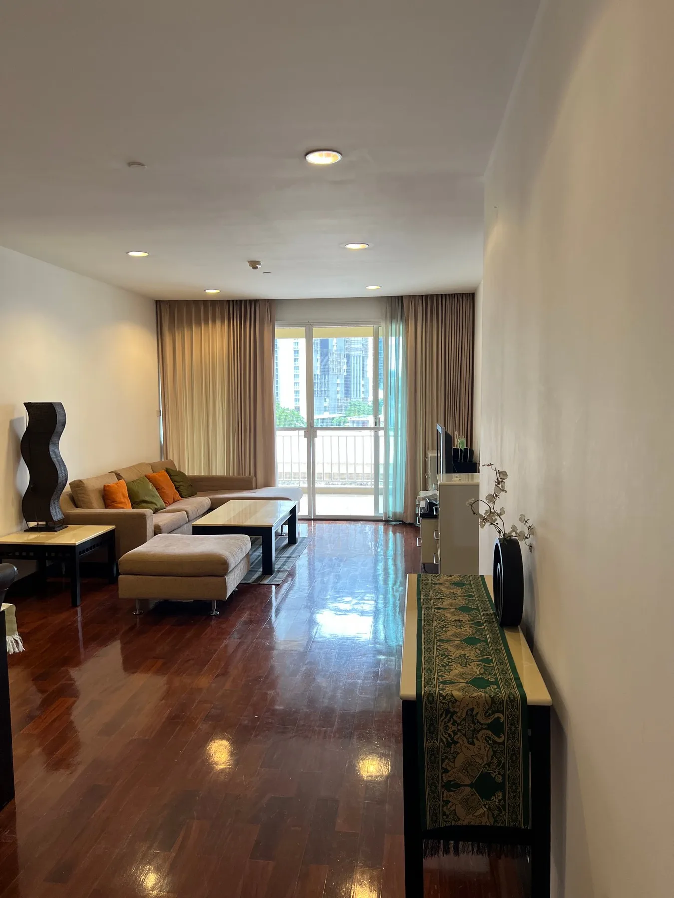 Property photos for Wilshire