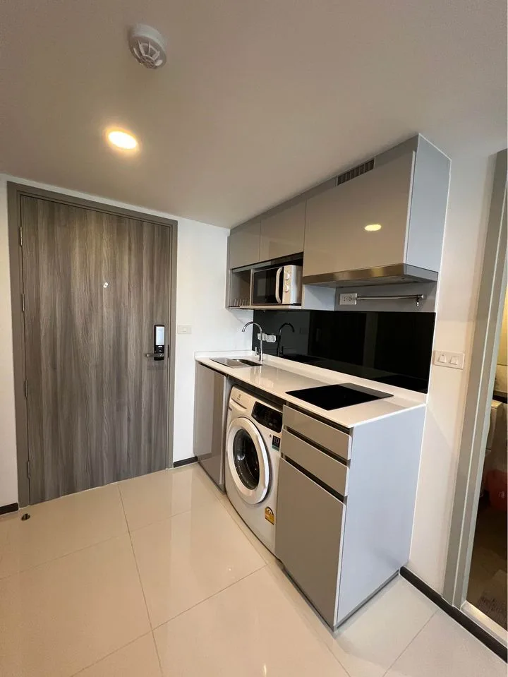 Property photos for Knightsbridge Space Ratchayothin