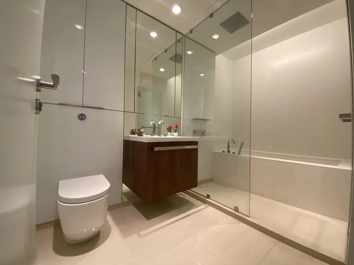 Property photos for 185 Rajadamri