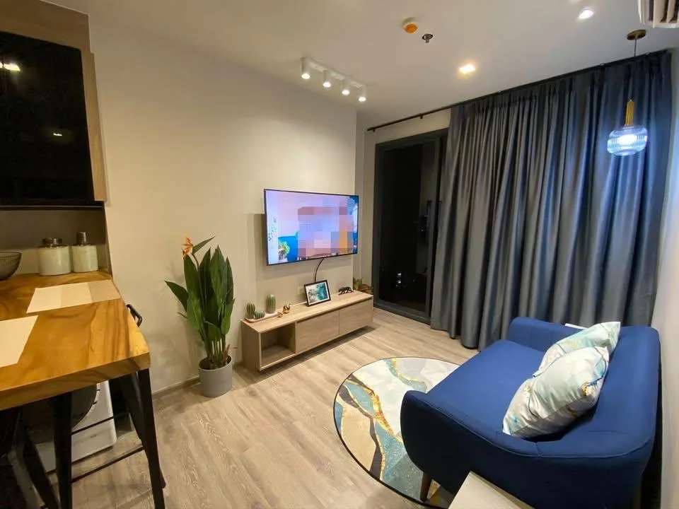 Property photos for The Line Wongsawang