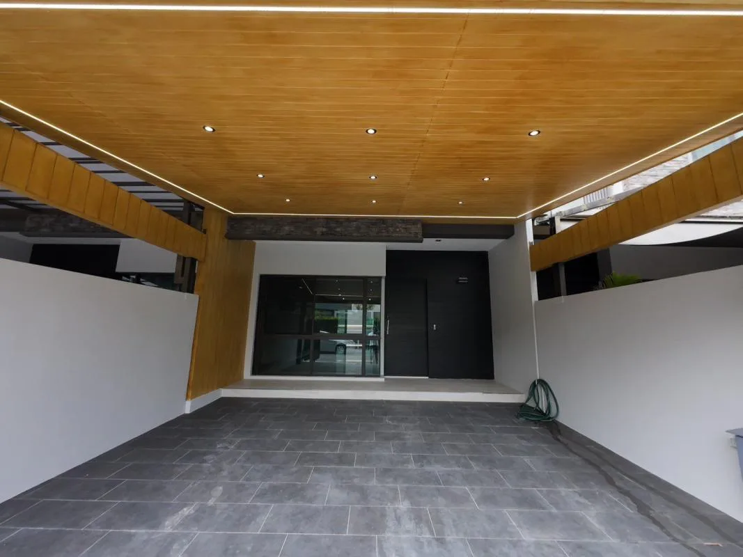 Property photos for The Landmark Ekamai-ramindra