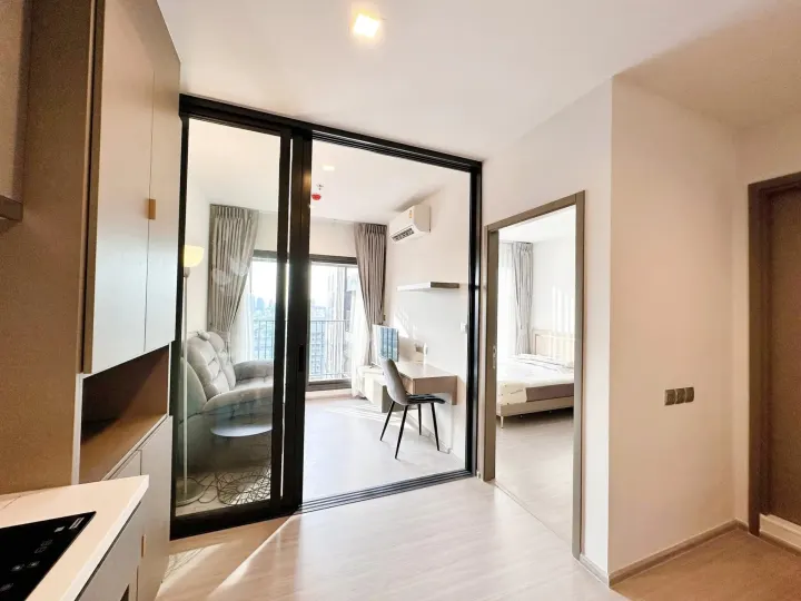 Property photos for Life Asoke Hype