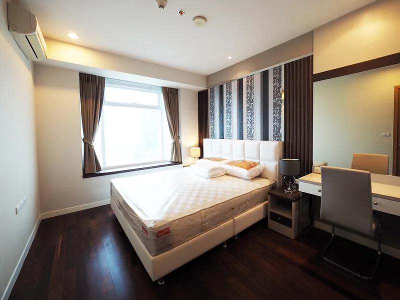 Property photos for Circle Condominium