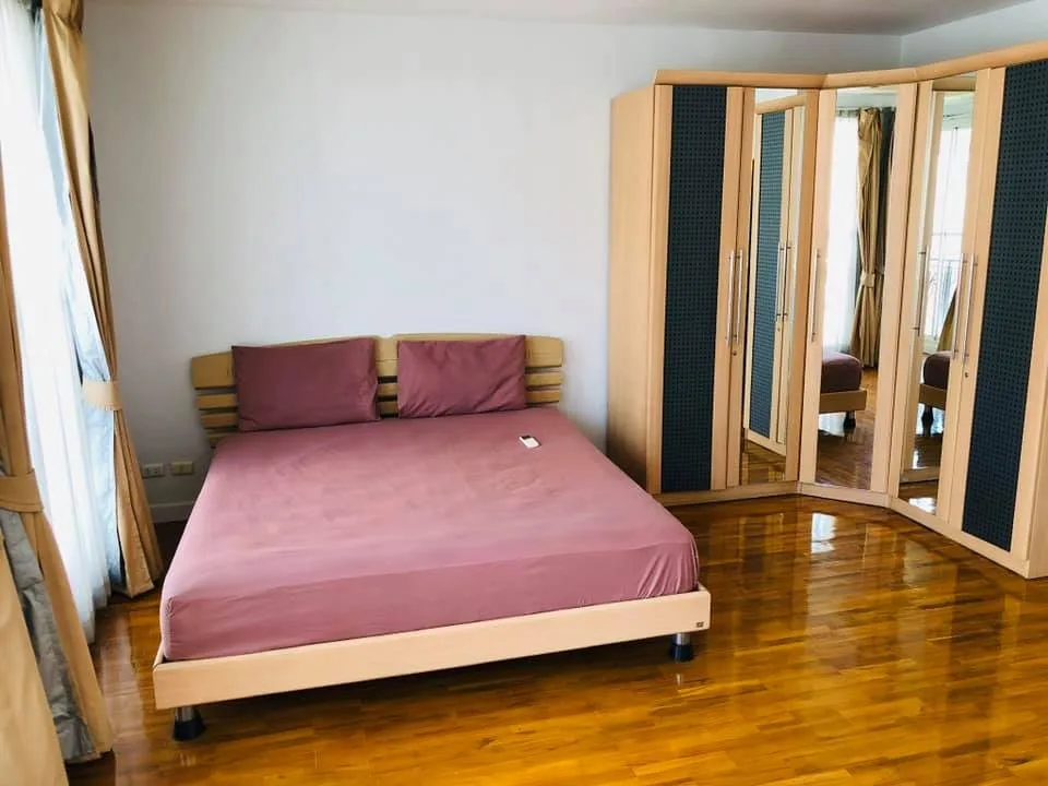 Property photos for Baan Klang Krung Thonglor