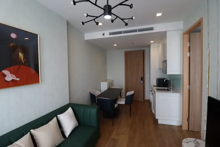 Property photos for Noble BE 33