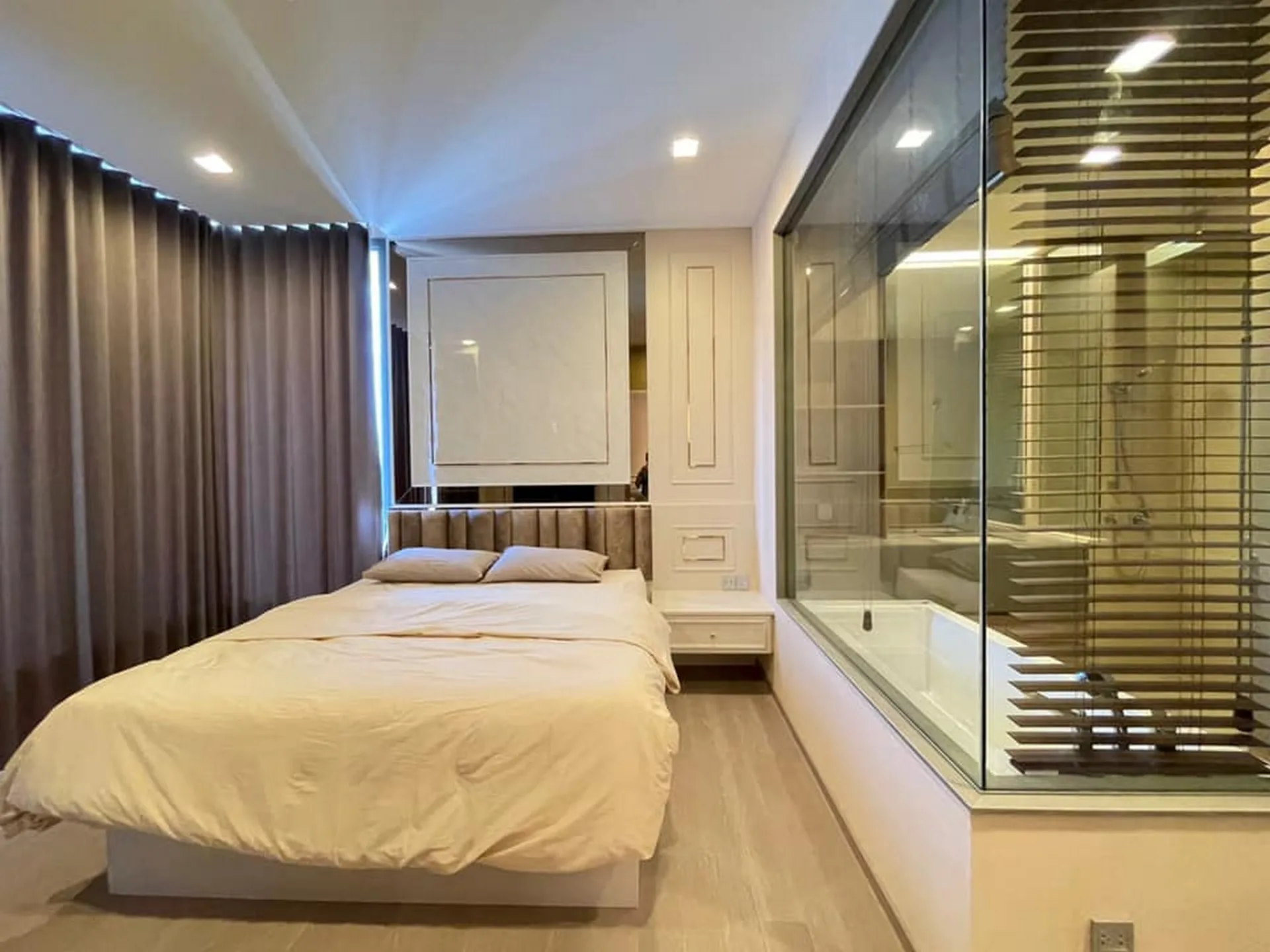 Property photos for The Esse Asoke