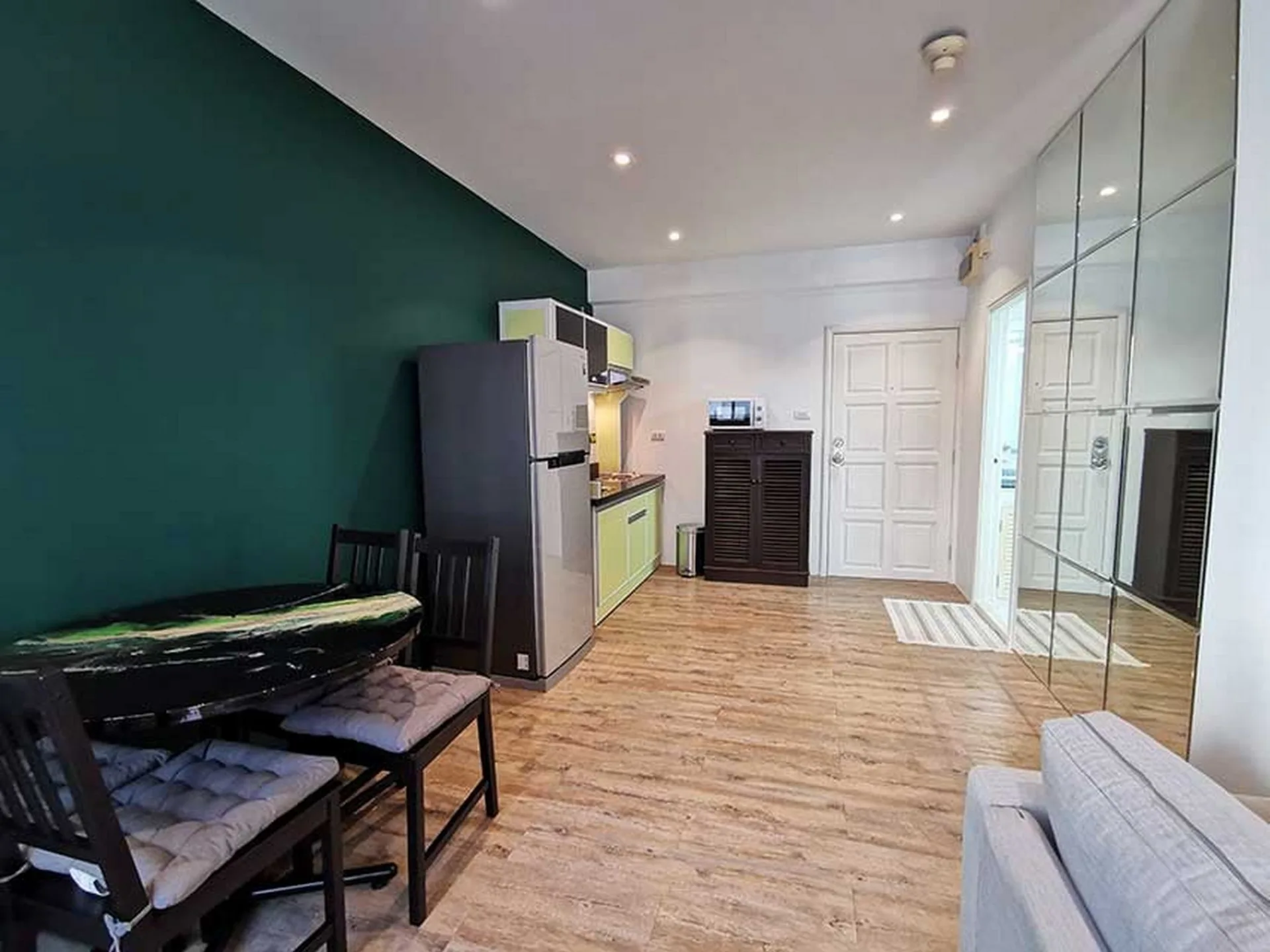Property photos for Saranjai Mansion