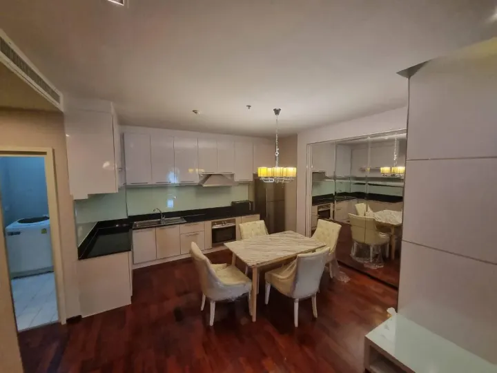 Property photos for Noble Ora