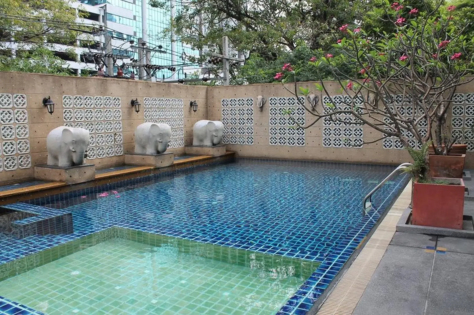 Property photos for Baan Thirapa