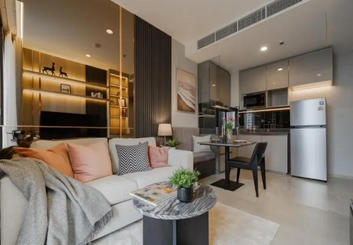 Property photos for The Extro Phayathai-rangnam