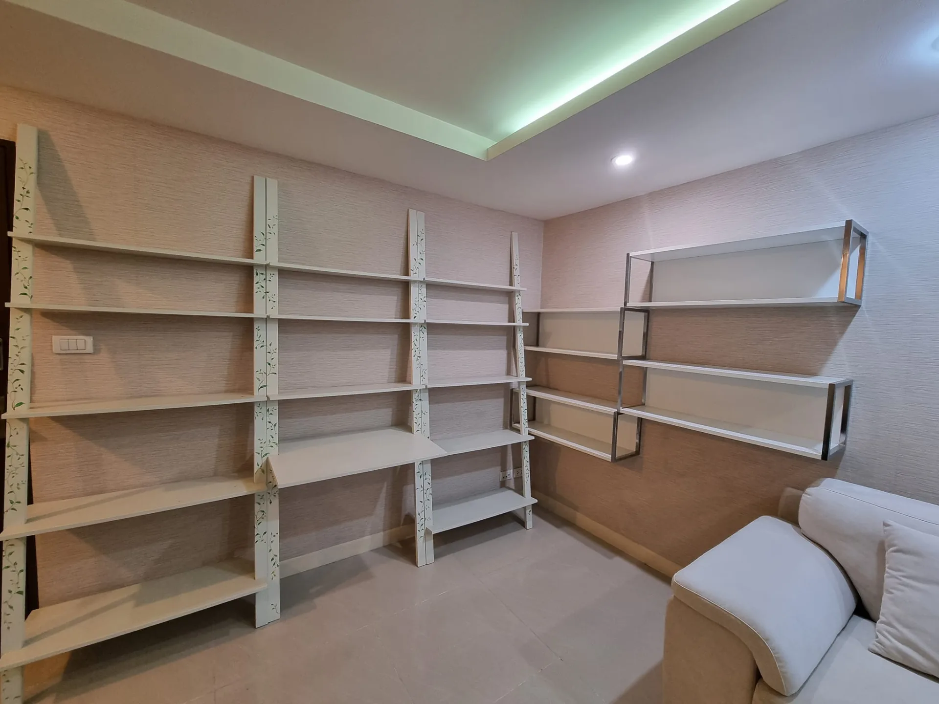 Property photos for Zenith Place  Sukhumvit 71