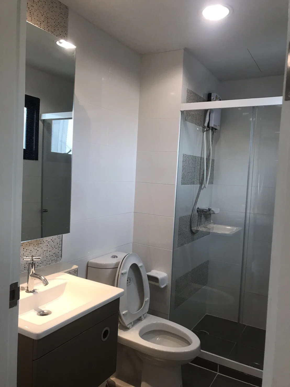 Property photos for The Link Vano Sukhumvit 64