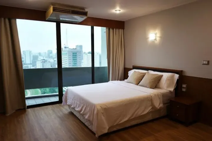 Property photos for The Royal Place 1
