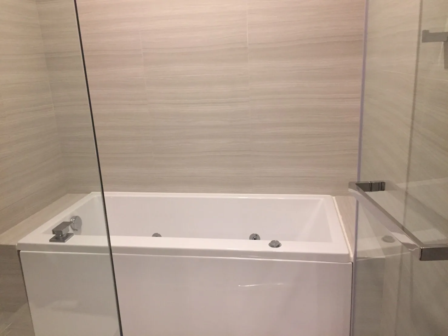 Property photos for Park Origin Thonglor