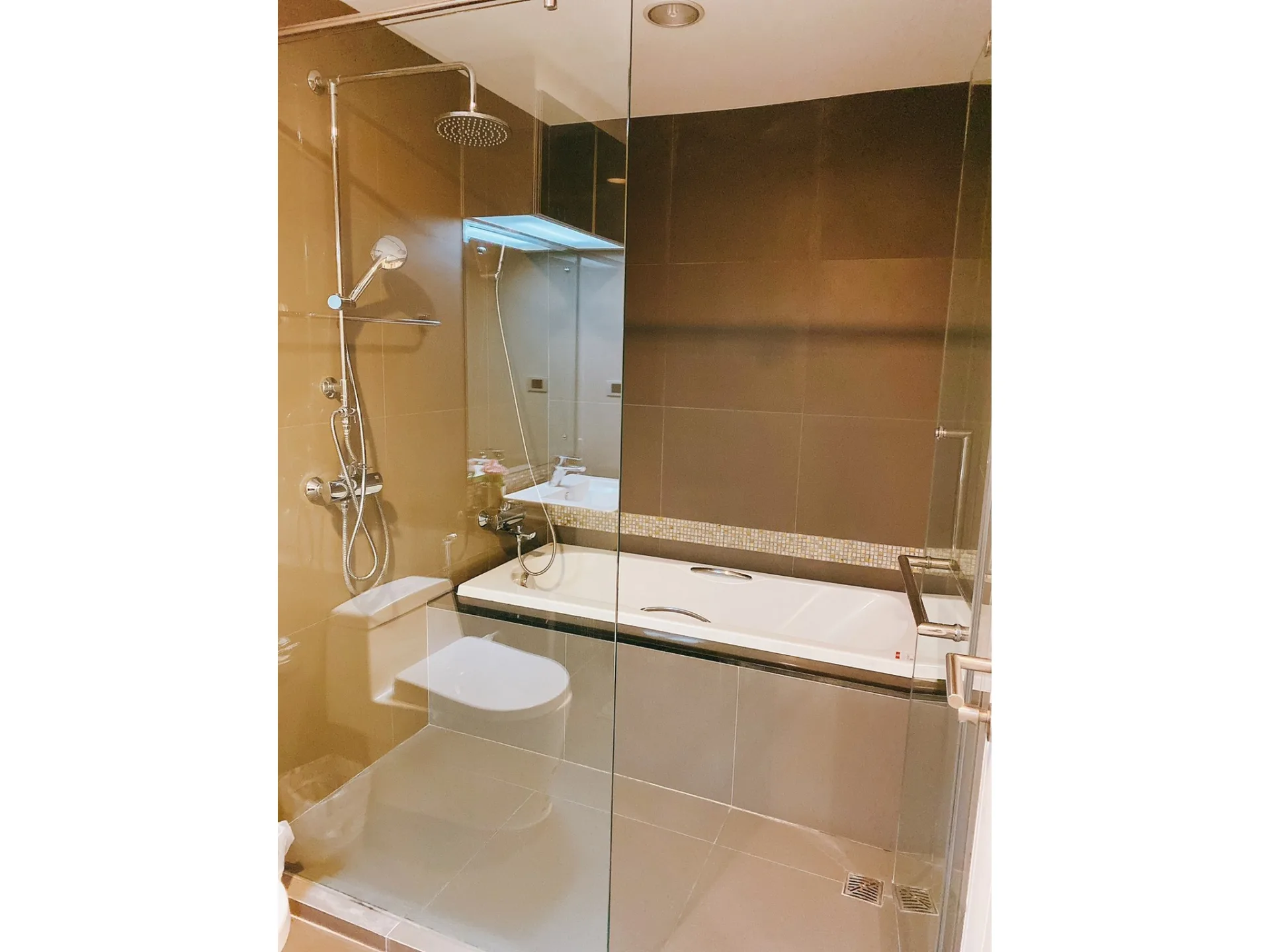 Property photos for The Crest Sukhumvit 34