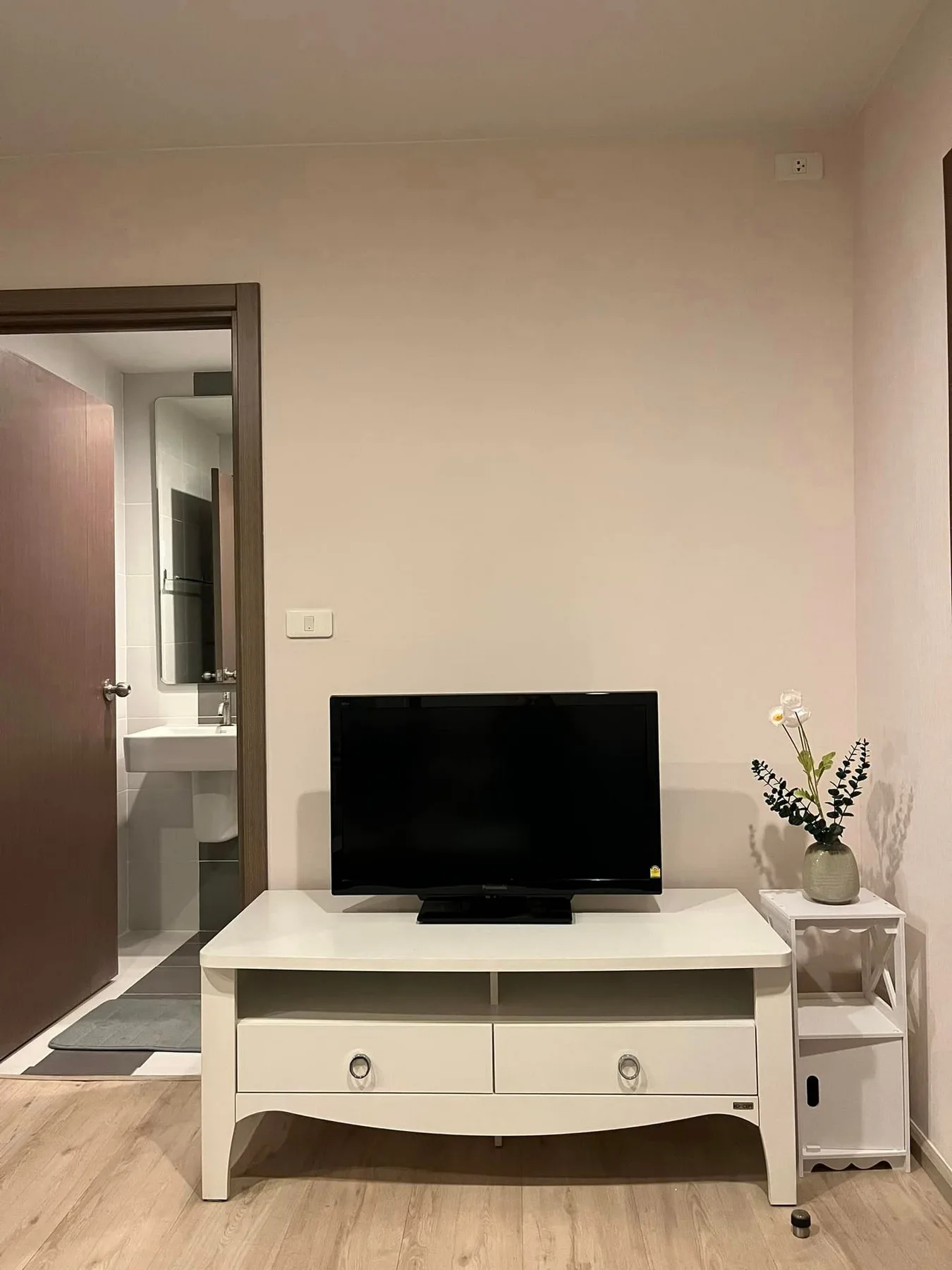 Property photos for The Base Sukhumvit 77