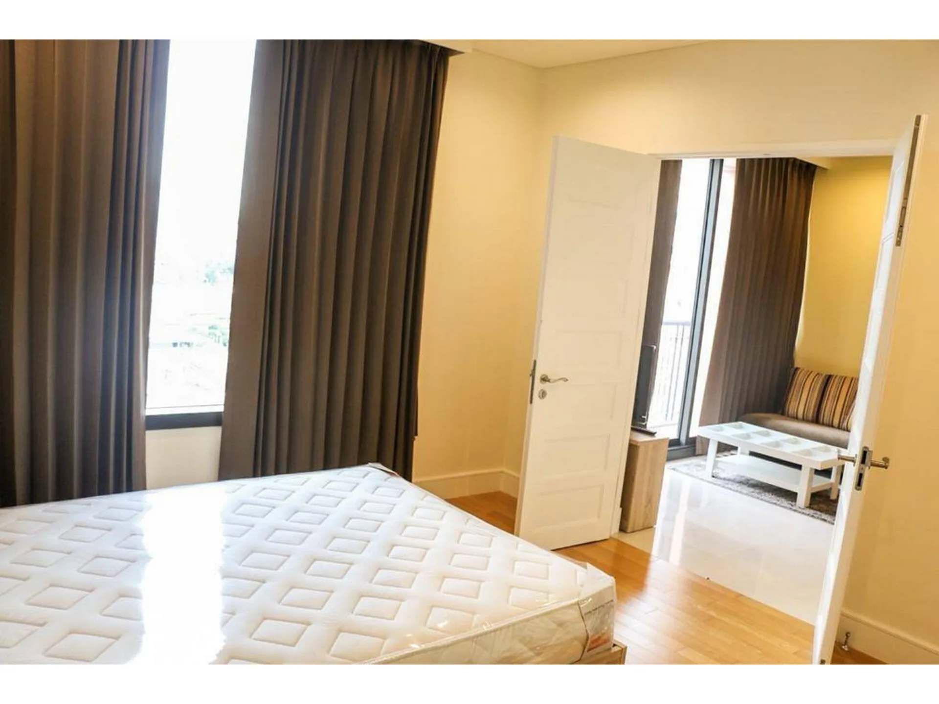 Property photos for Aguston Sukhumvit 22