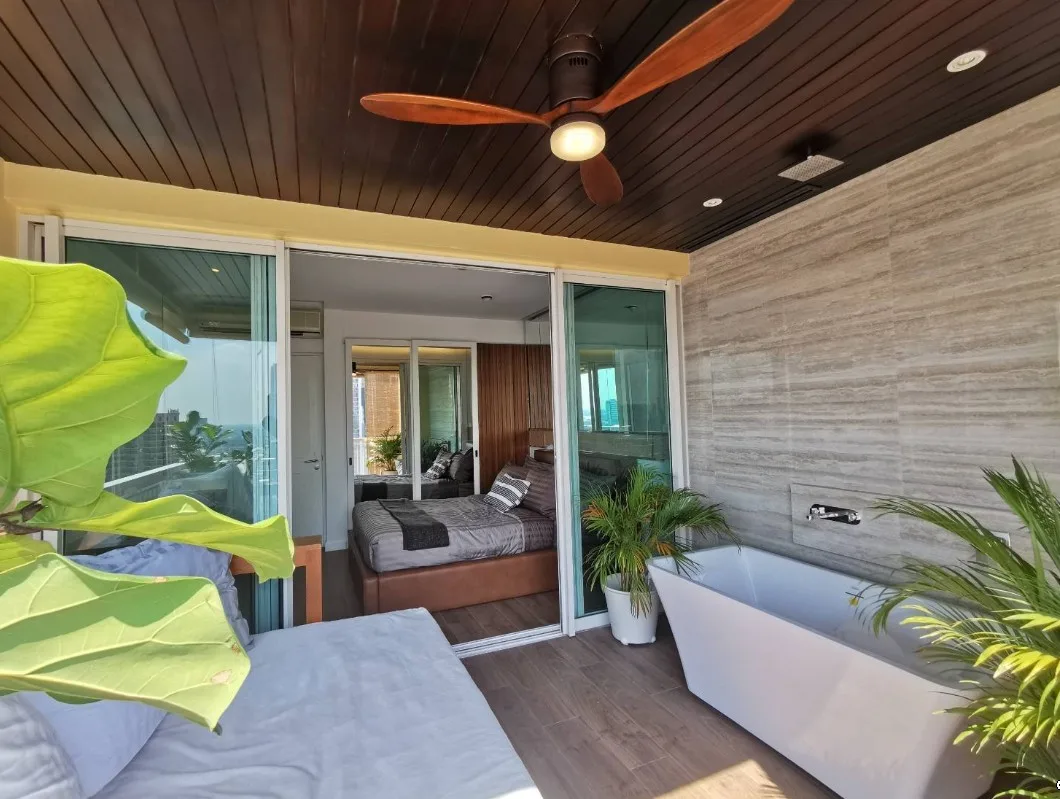 Property photos for Wilshire