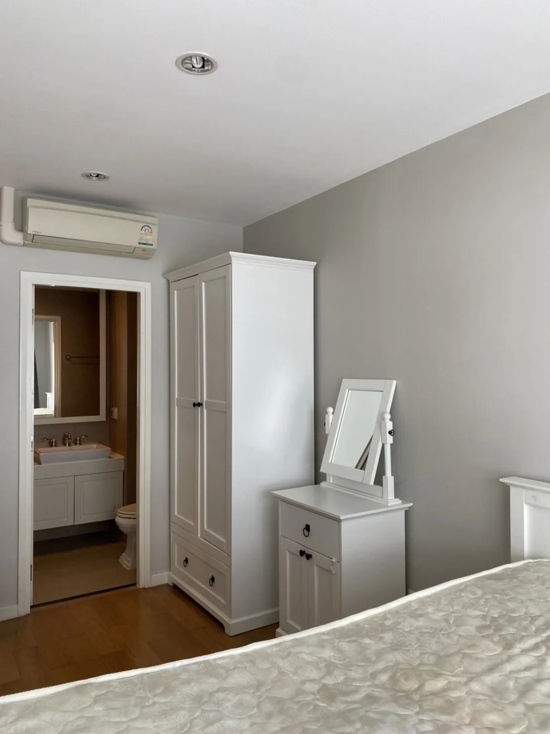 Property photos for Condolette Dwell Sukhumvit 26