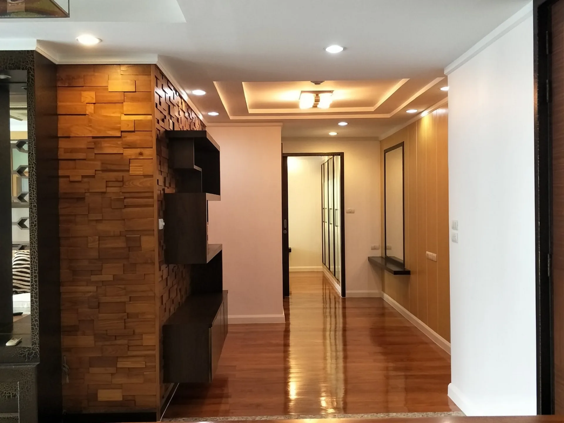 Property photos for Avenue 61