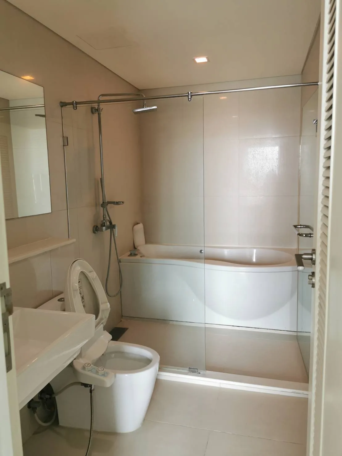 Property photos for Ivy Thonglor