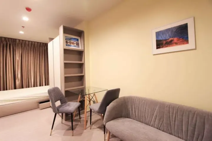 Property photos for Life Asoke Hype