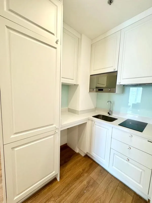Property photos for Noble BE 33