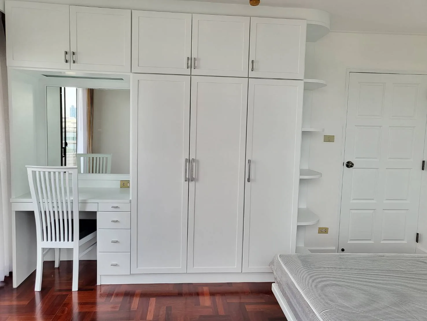 Property photos for Richmond Palace