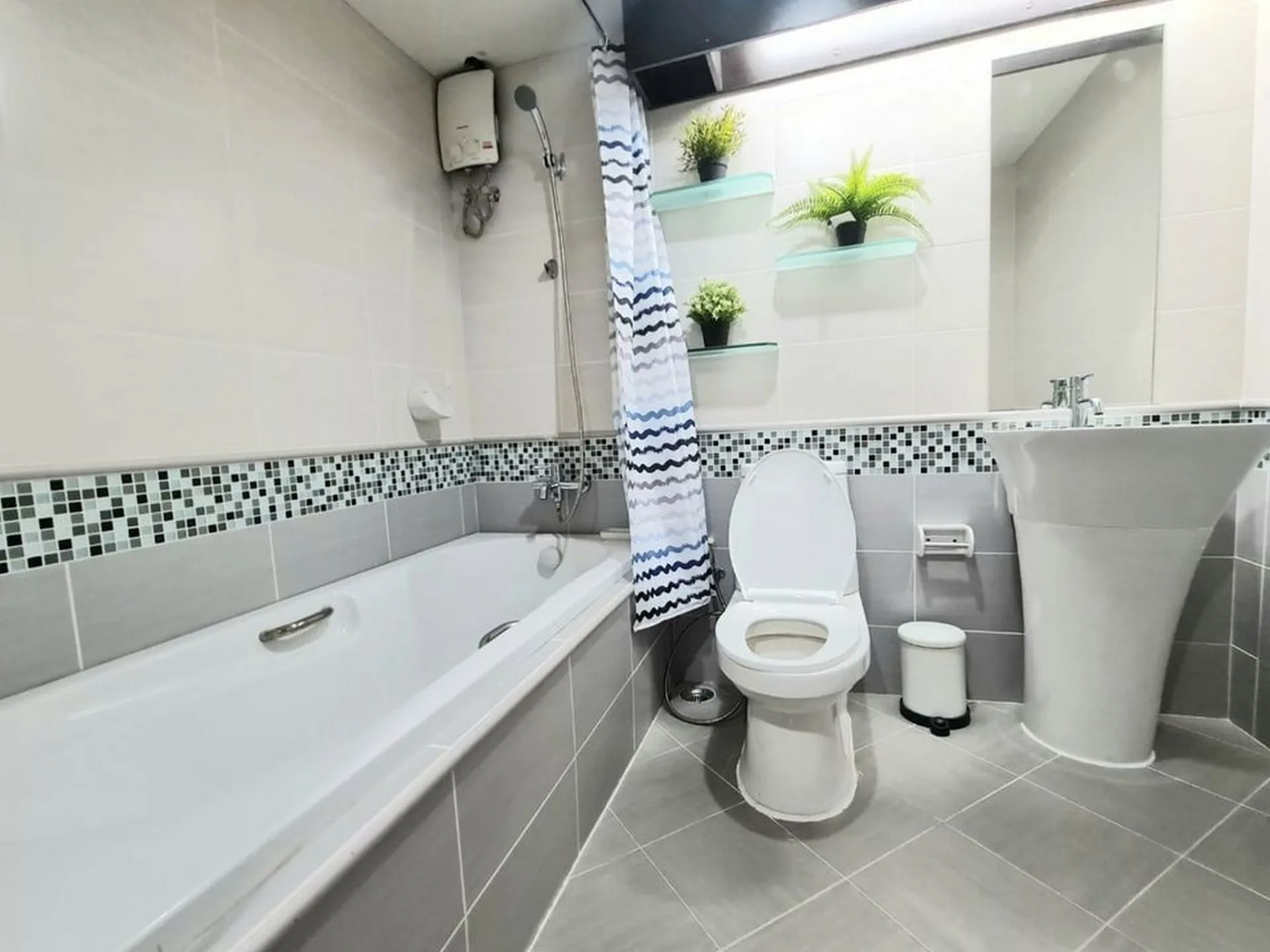 Property photos for The Waterford Sukhumvit 50 Onnut