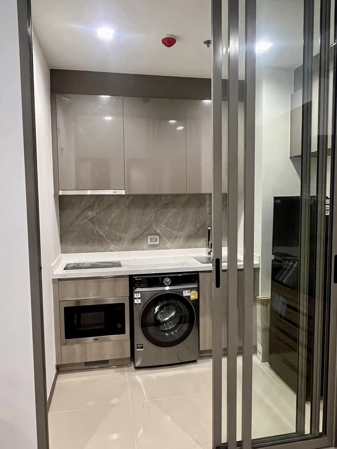 Property photos for Rhythm Charoenkrung Pavillion