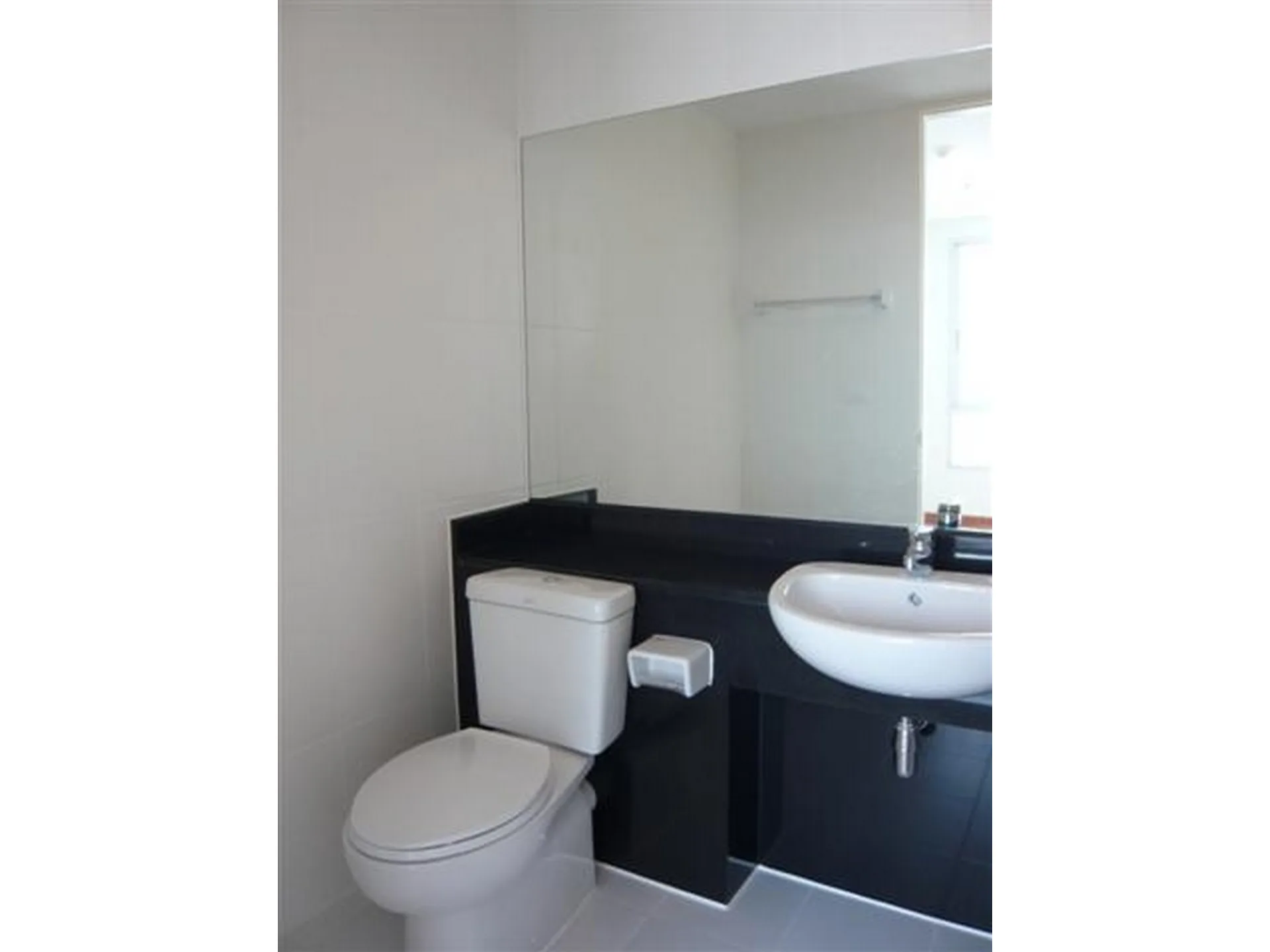 Property photos for The Parkland Taksin - Thapra