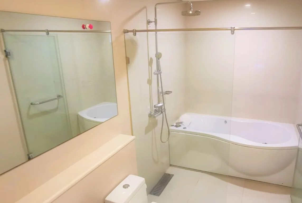 Property photos for Ivy Thonglor