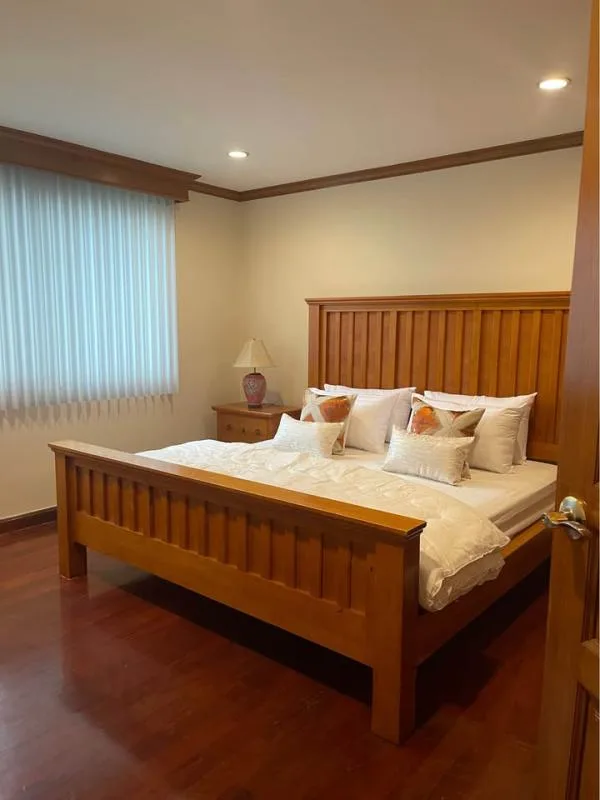 Property photos for Park Ploenchit