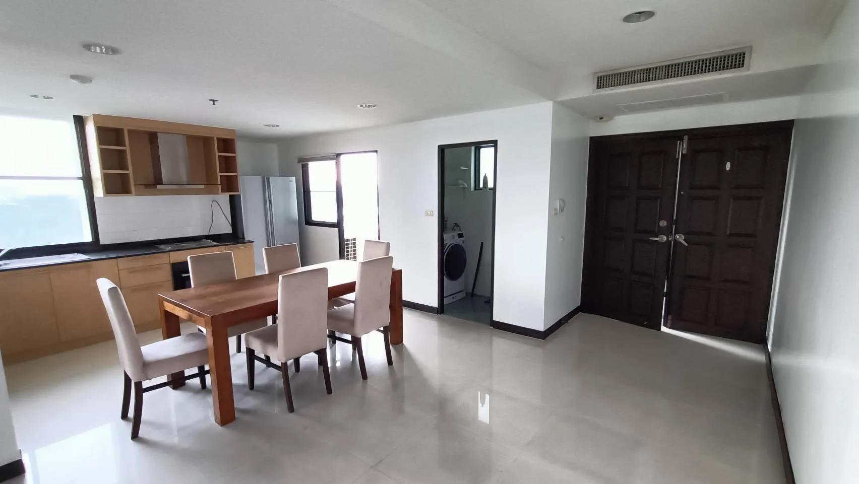 Property photos for Lake Green