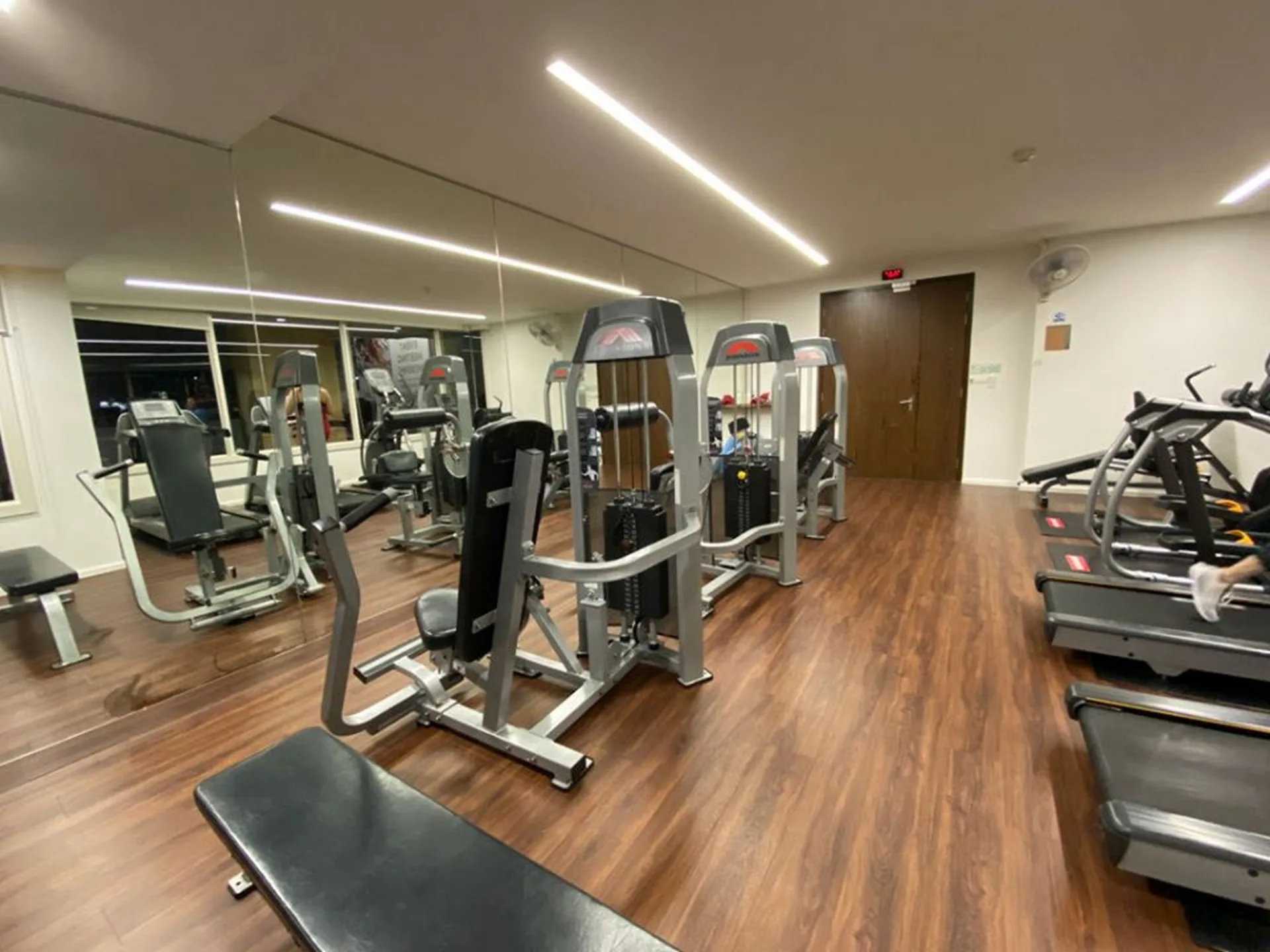 Property photos for MANHATTAN CHIDLOM