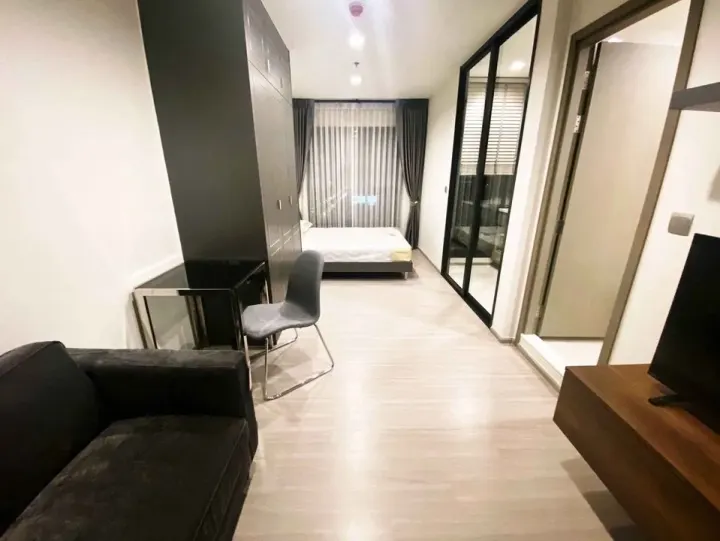 Property photos for Life Asoke Hype