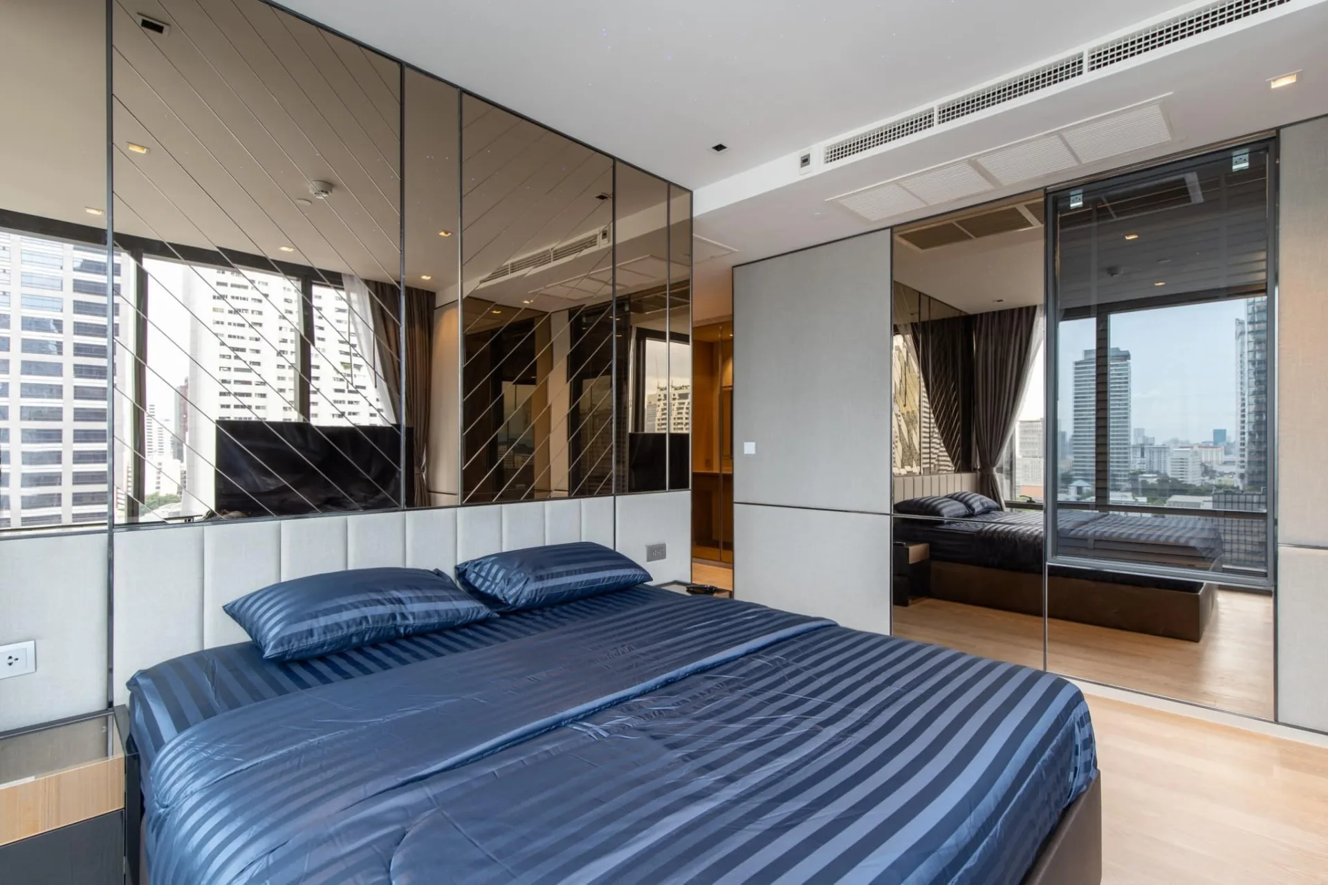 Property photos for Ashton Silom