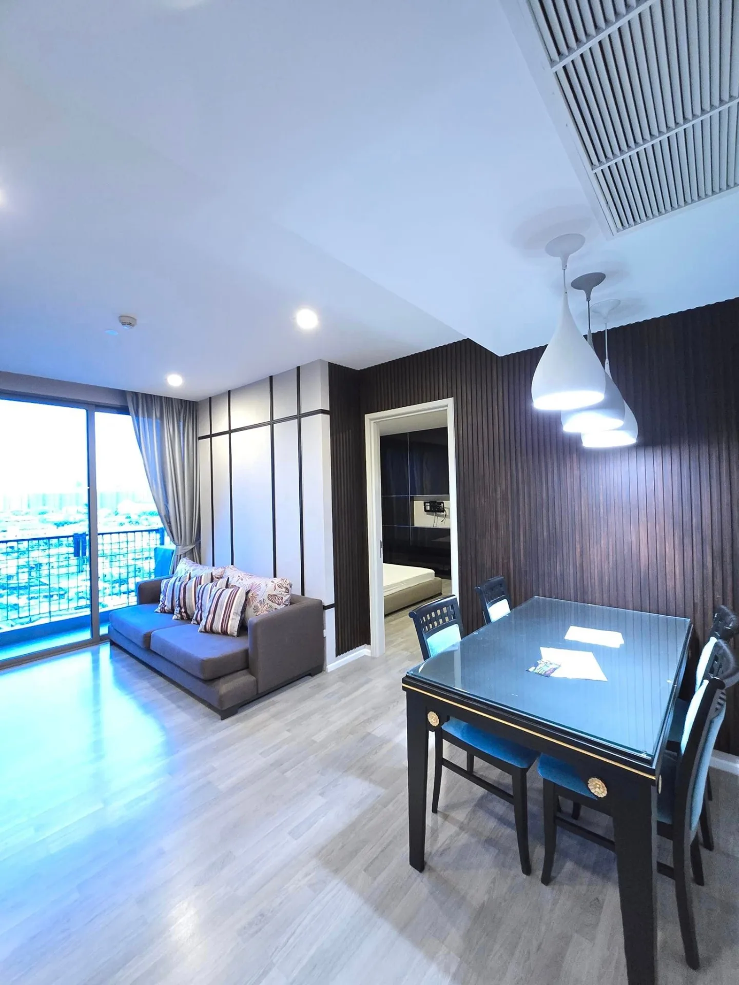 Property photos for The Room Sathorn - St.Louis