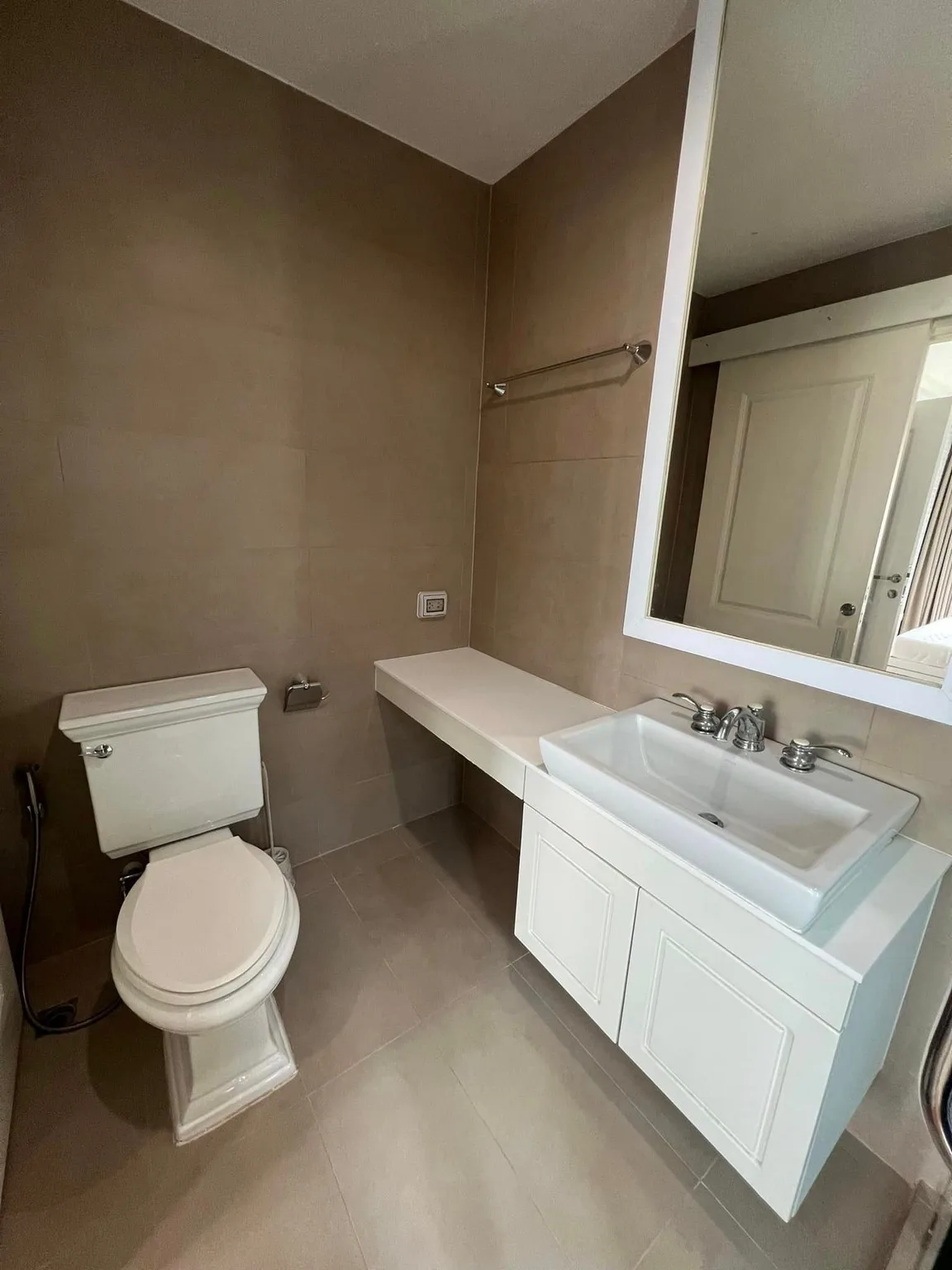Property photos for Condolette Dwell Sukhumvit 26