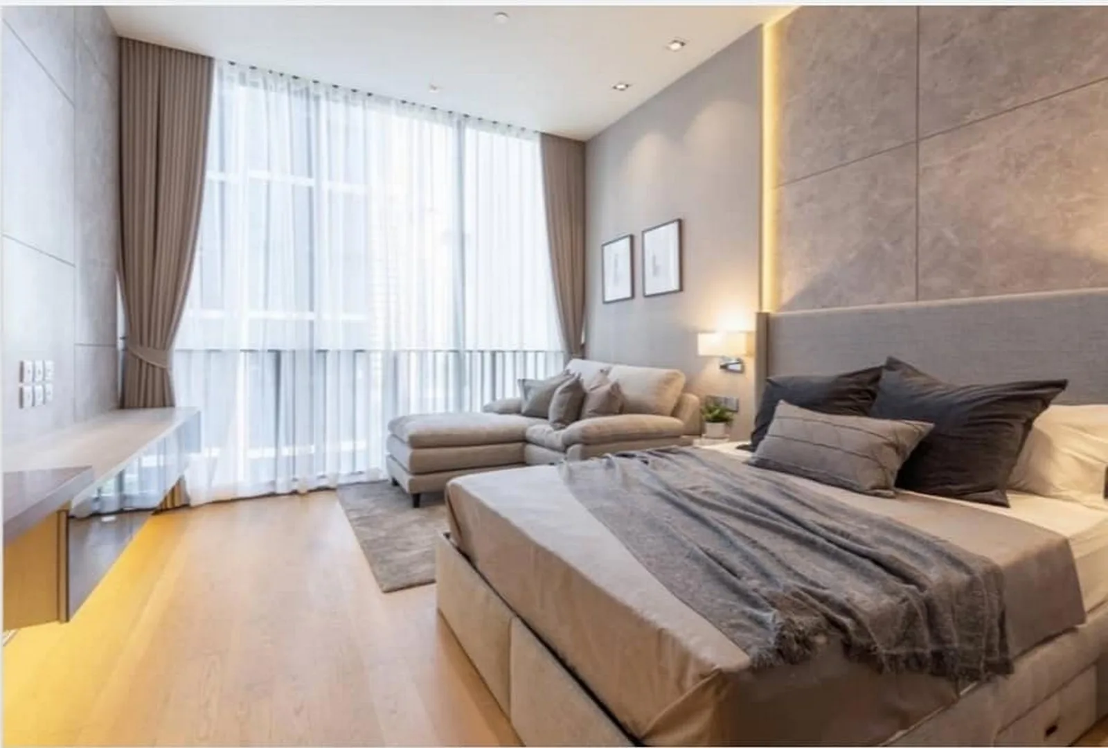 Property photos for 28 Chidlom