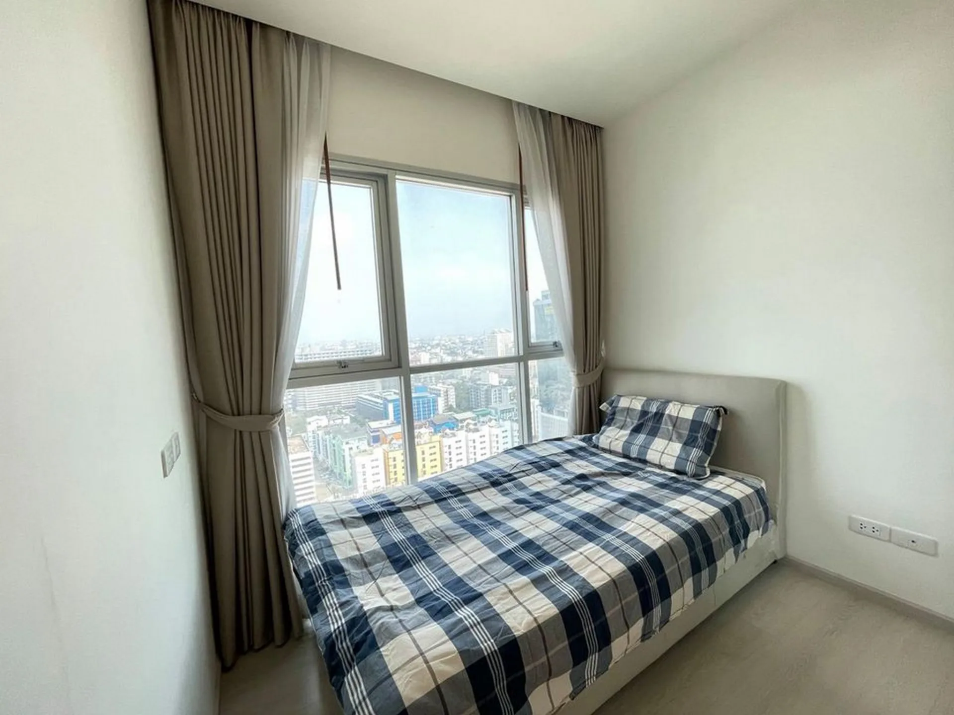 Property photos for Life Ratchadapisek