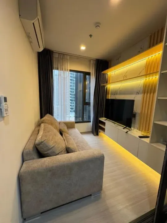 Property photos for Life Asoke Hype