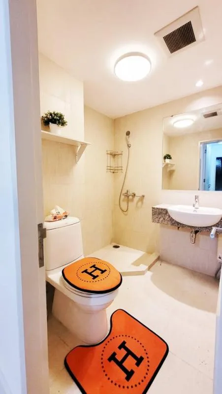 Property photos for The Clover Thonglor